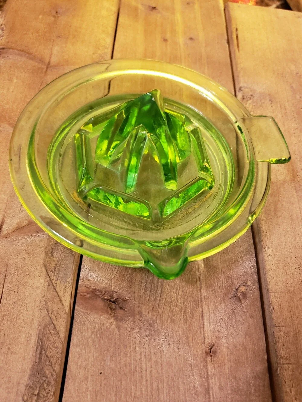 Vintage/Antique Uranium Glass Juicer